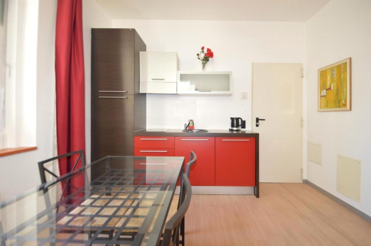 Guesthouse University By Lr - Self Check In Lugano Buitenkant foto