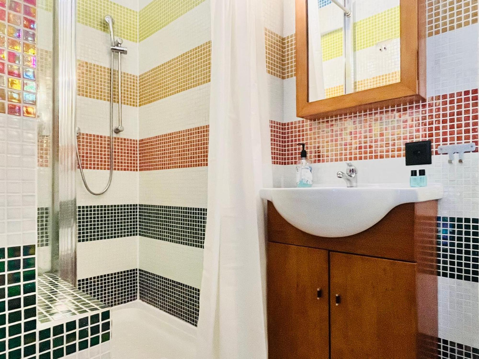 Guesthouse University By Lr - Self Check In Lugano Buitenkant foto