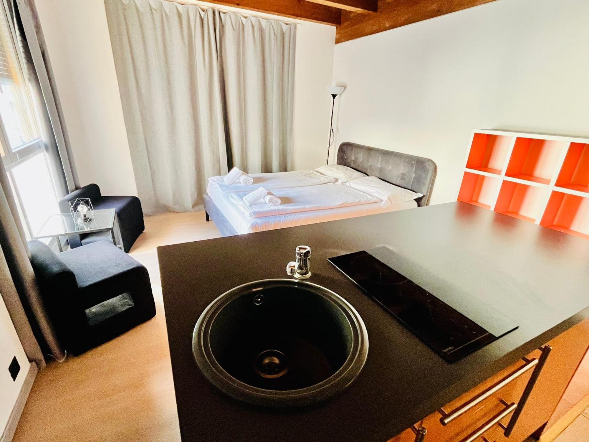 Guesthouse University By Lr - Self Check In Lugano Buitenkant foto